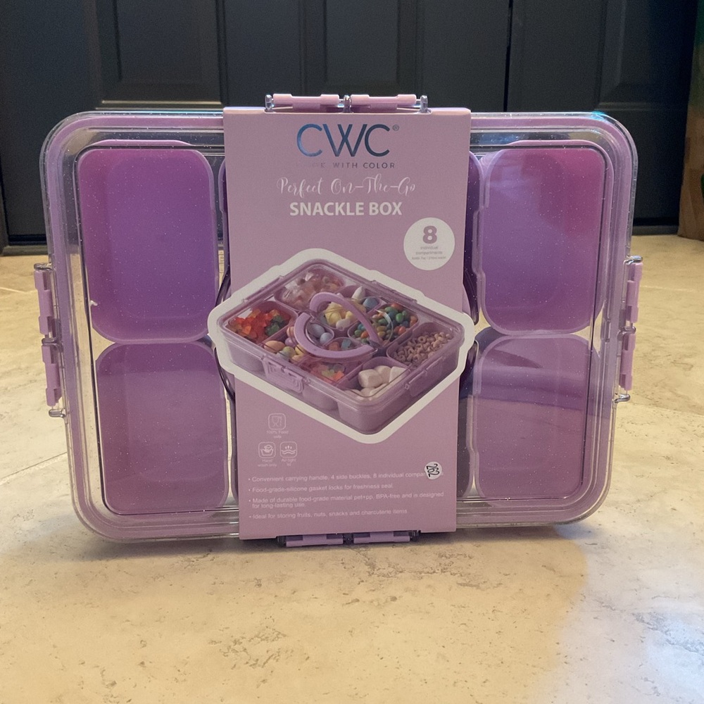CWC Cook with Color Purple Snackle Box, 8 compartments with carrying handle NWT